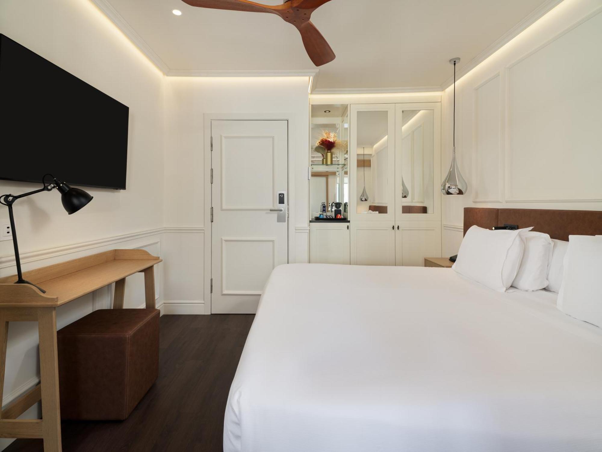 Hotel H10 Universitat