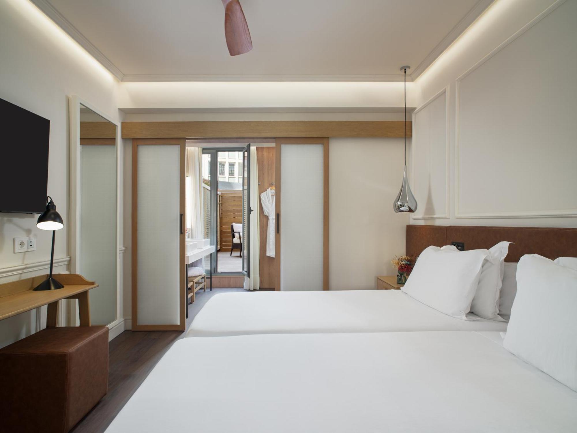 Hotel H10 Universitat